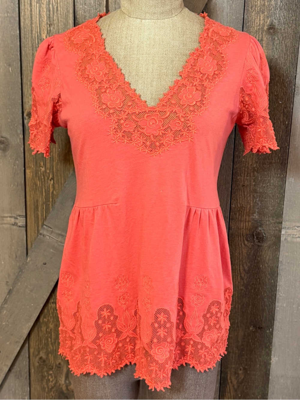 Sundance Coral Embroidered Lace Top XS Boho Cottagecore Cotton Peplum Floral